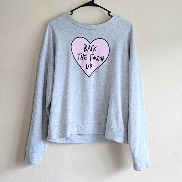True craft gray pullover graphic sweatshirt with Heart Design size large - Picture 1 of 8